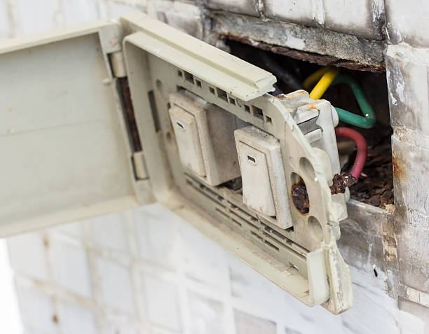 defective electrical wall fixture. Danger of Use